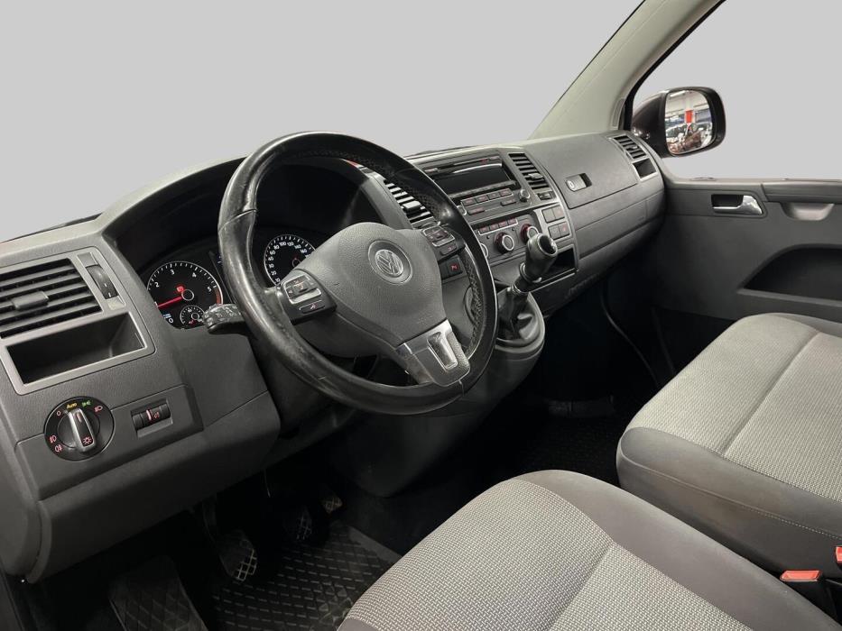 VOLKSWAGEN Caravelle 2014