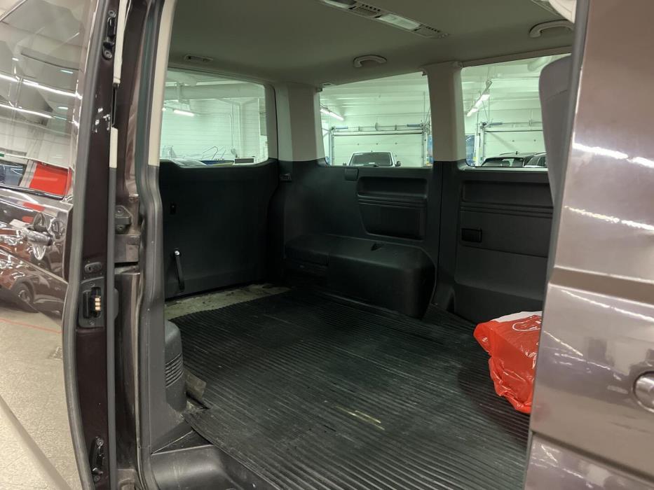 VOLKSWAGEN Caravelle 2014