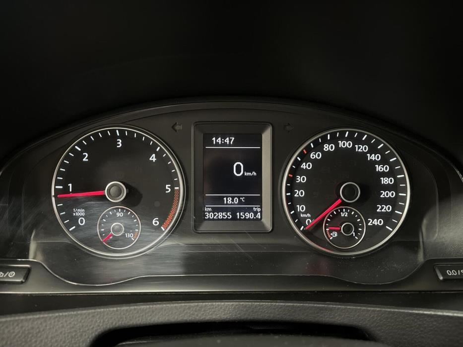 VOLKSWAGEN Caravelle 2014