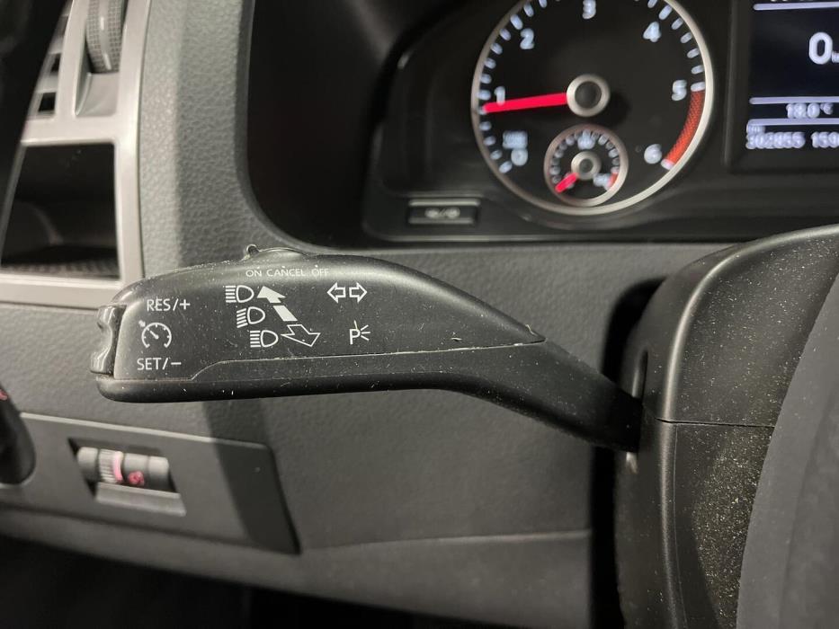 VOLKSWAGEN Caravelle 2014