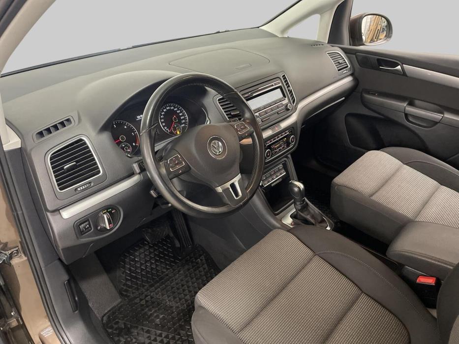 VOLKSWAGEN Sharan 2013
