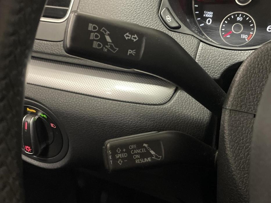 VOLKSWAGEN Sharan 2013