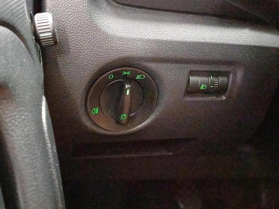 SKODA Fabia 2012