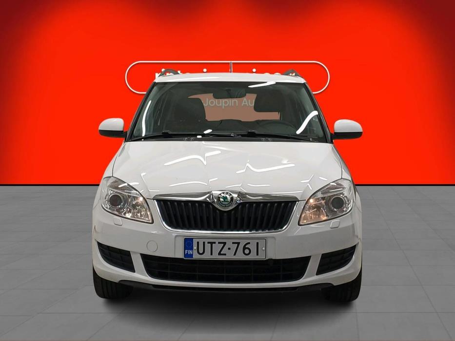 SKODA Fabia 2012