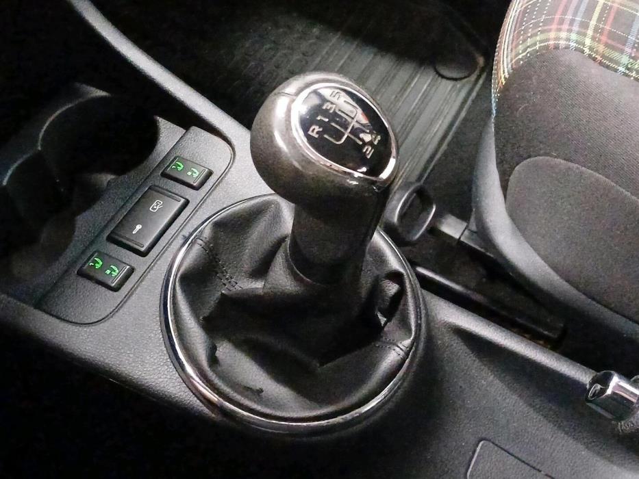SKODA Fabia 2012