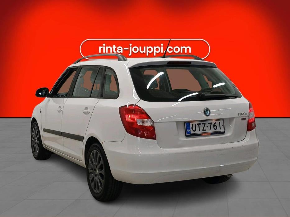 SKODA Fabia 2012