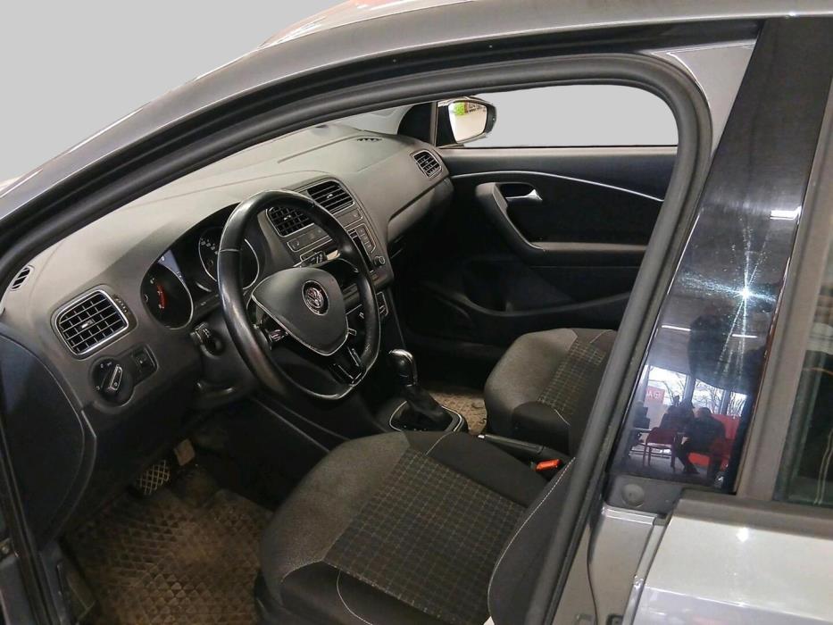 VOLKSWAGEN Polo 2017
