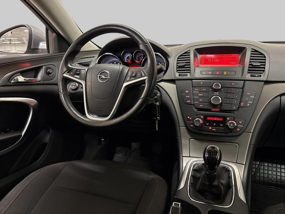 OPEL Insignia 2011