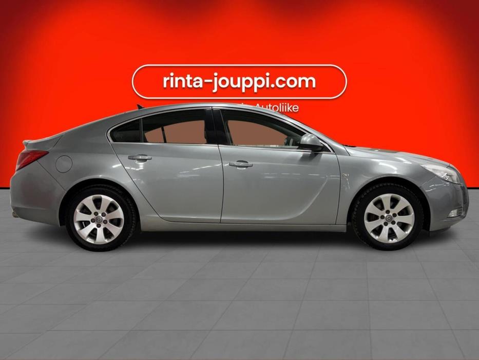 OPEL Insignia 2011