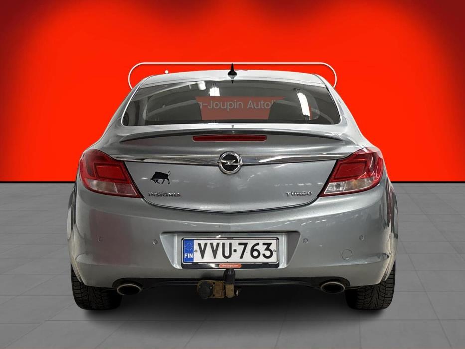 OPEL Insignia 2011