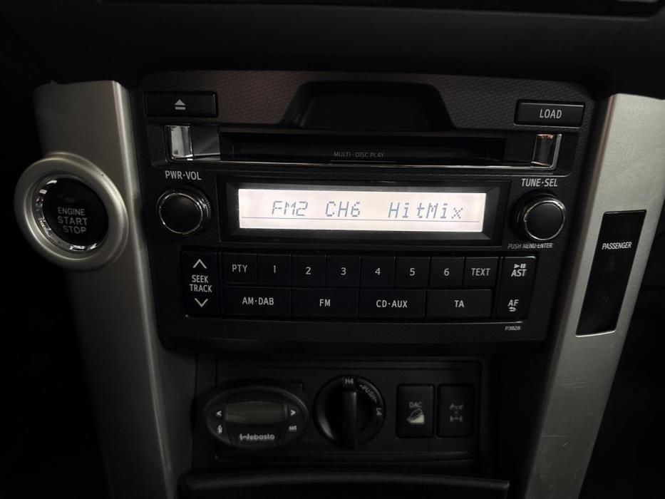 TOYOTA Land Cruiser 2011