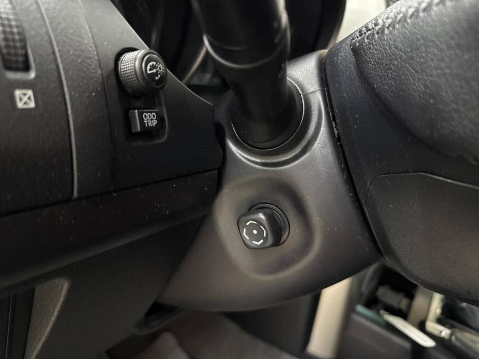 TOYOTA Land Cruiser 2011