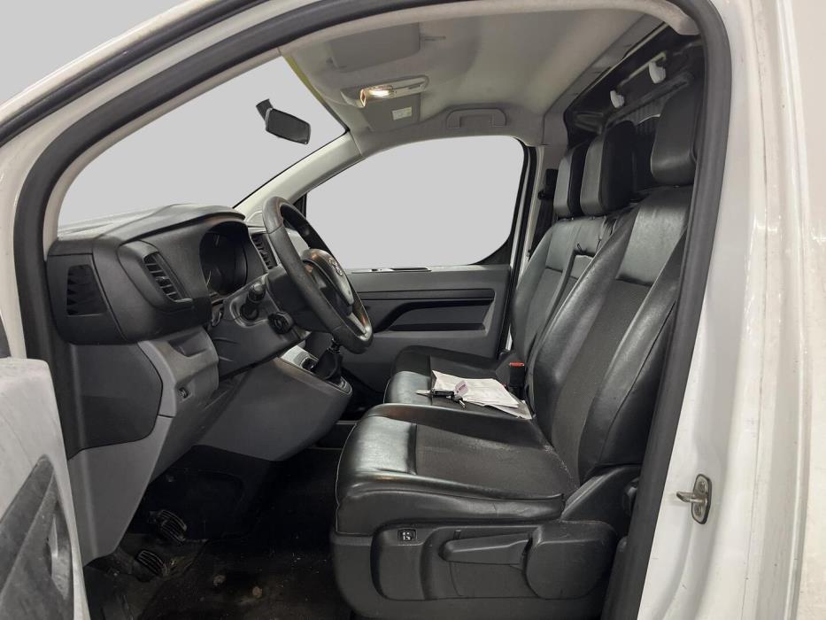 TOYOTA Proace 2016