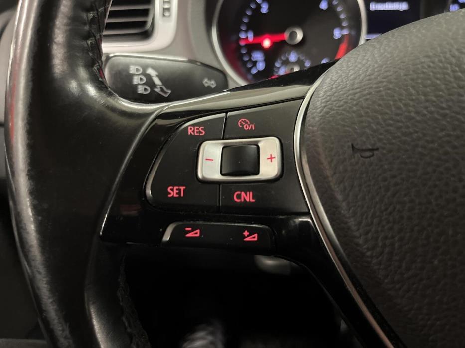 VOLKSWAGEN Polo 2017