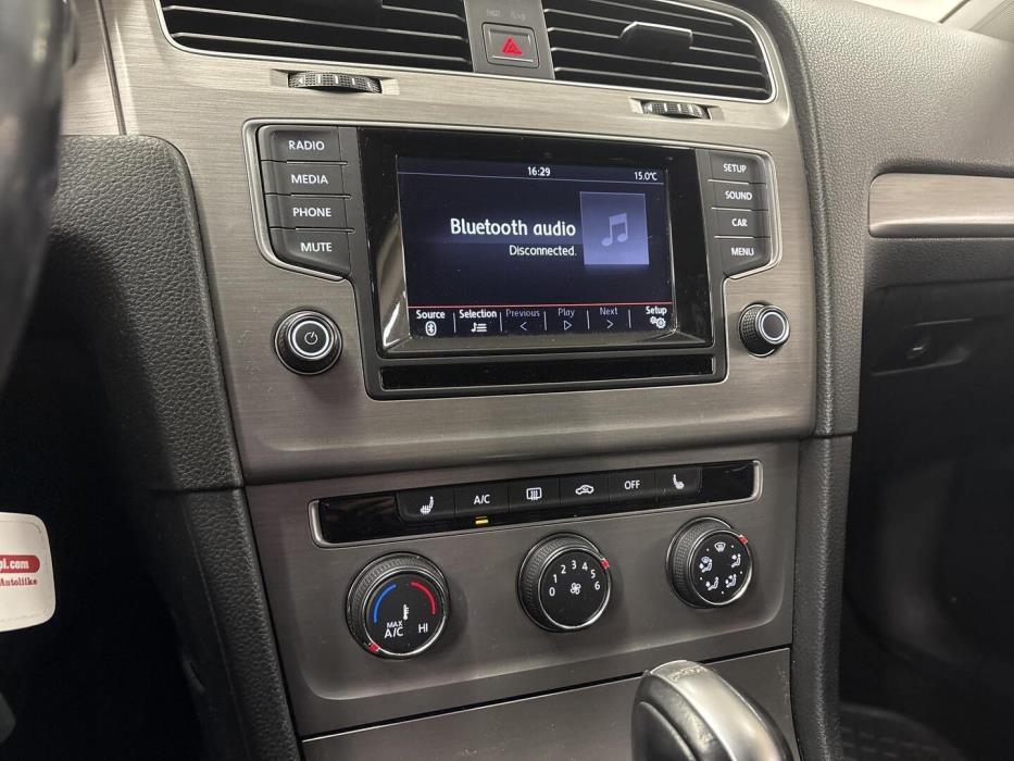 VOLKSWAGEN Golf 2015