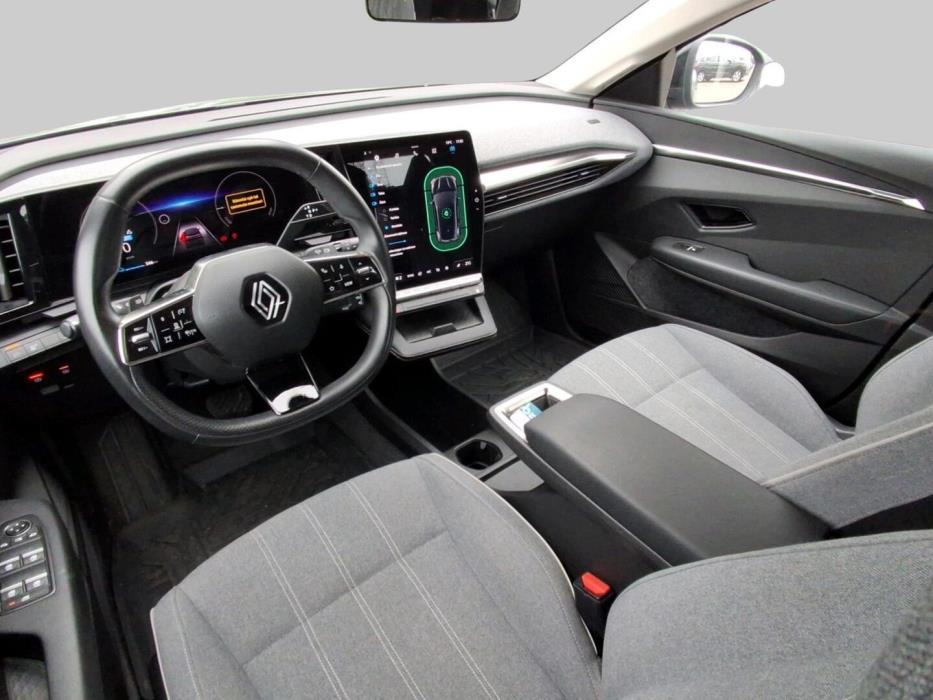 RENAULT Megane 2023