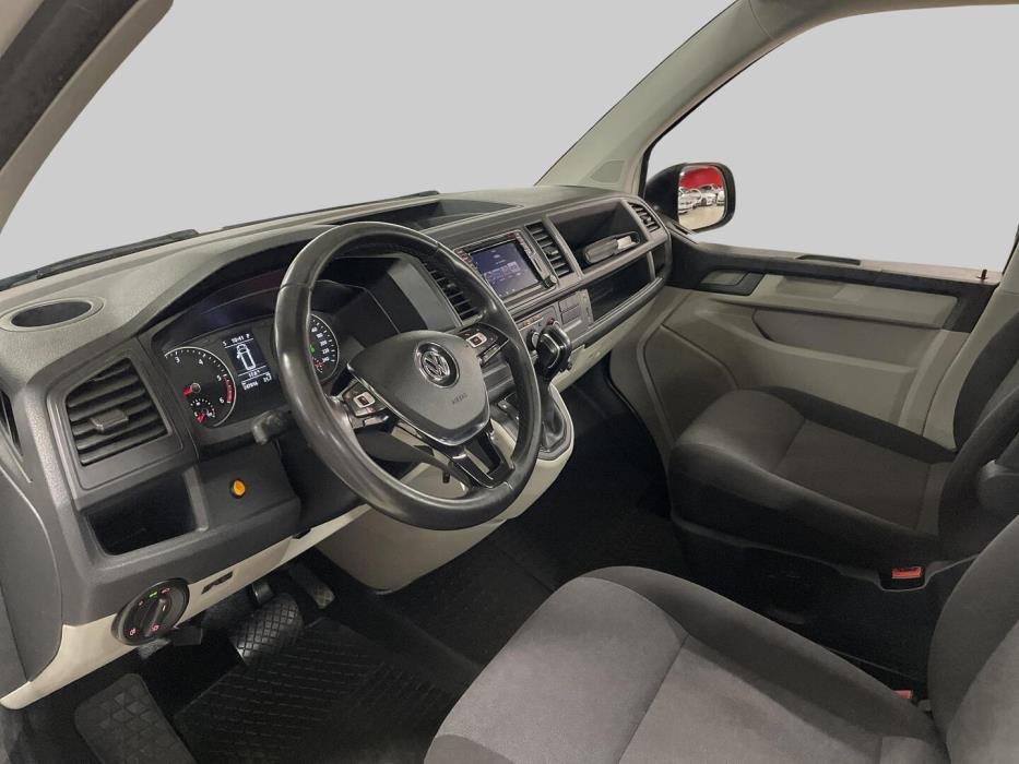 VOLKSWAGEN Transporter 2018