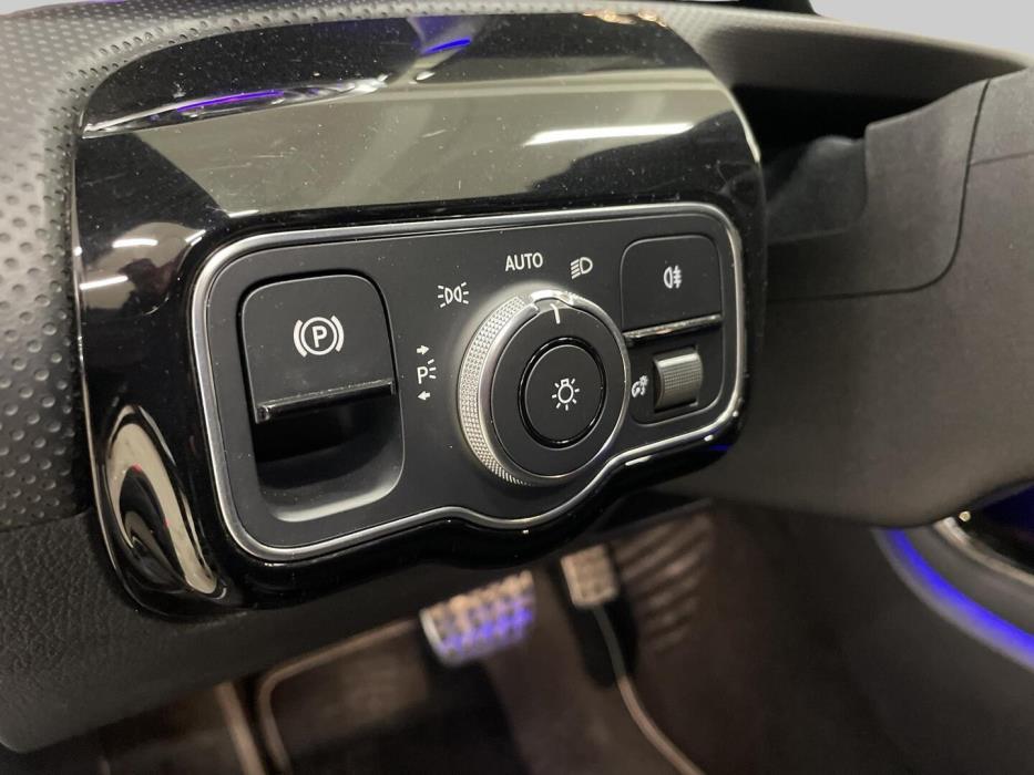 MERCEDES-BENZ CLA 2021