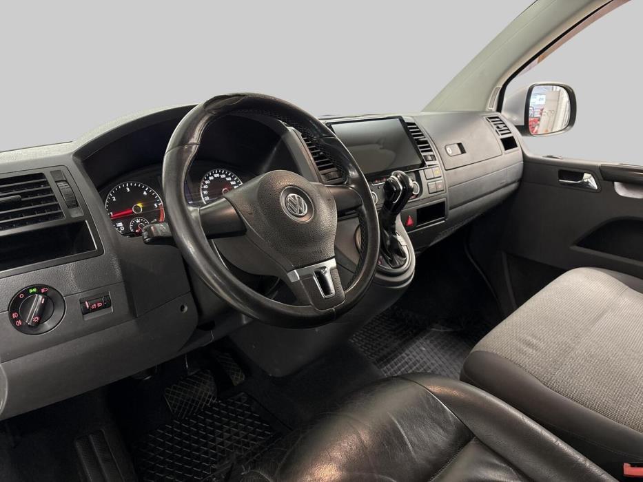 VOLKSWAGEN Caravelle 2010