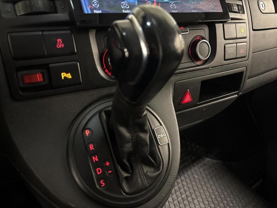 VOLKSWAGEN Caravelle 2010