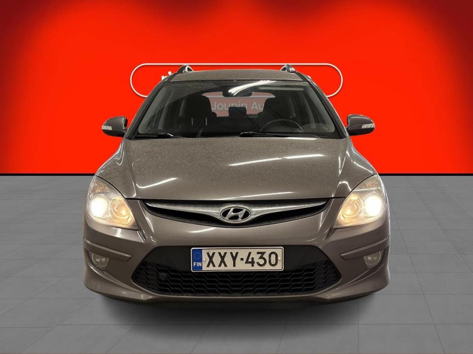 HYUNDAI i30 2011