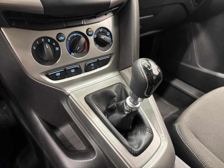 FORD Focus 2011