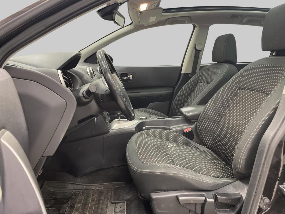 NISSAN Qashqai+2 2010