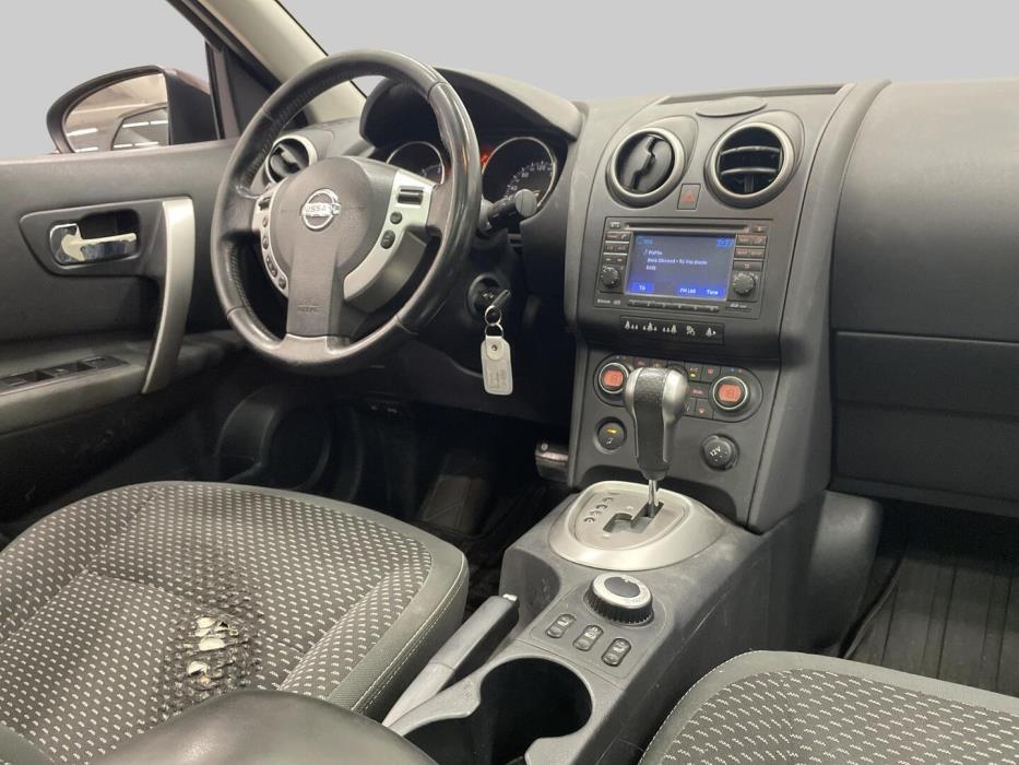 NISSAN Qashqai+2 2010