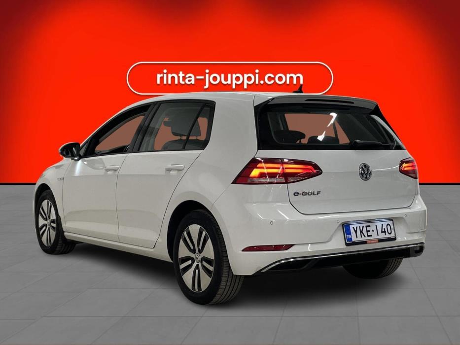 VOLKSWAGEN Golf 2018