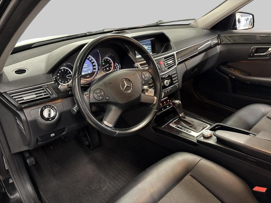 MERCEDES-BENZ E 2010