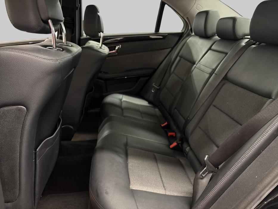 MERCEDES-BENZ E 2010