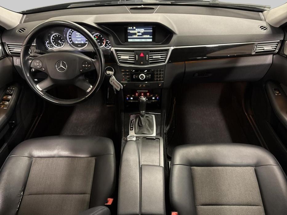 MERCEDES-BENZ E 2010