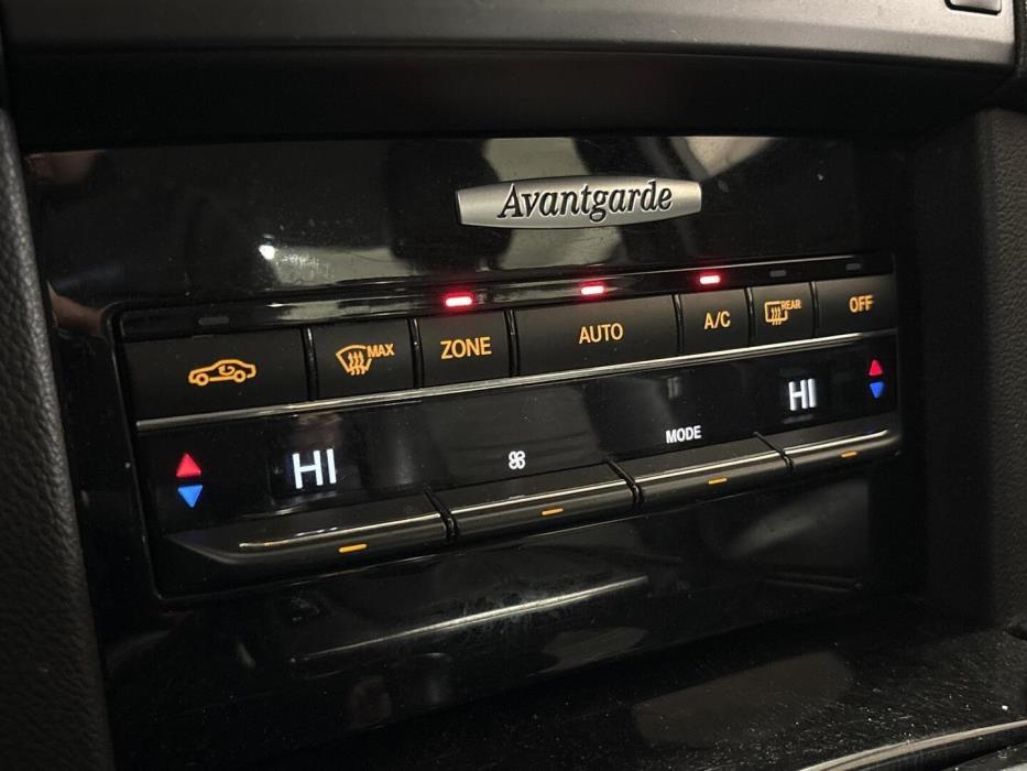 MERCEDES-BENZ E 2010