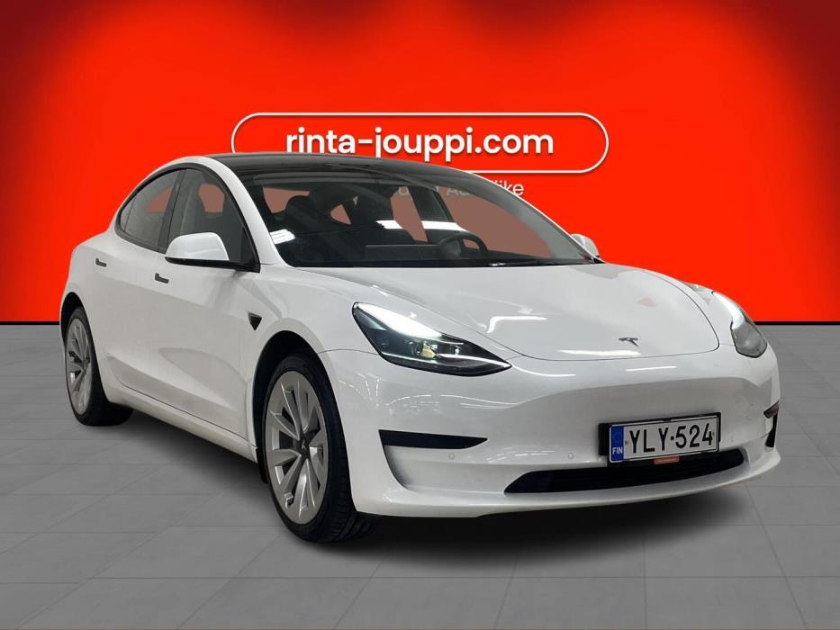 TESLA Model 3 2022