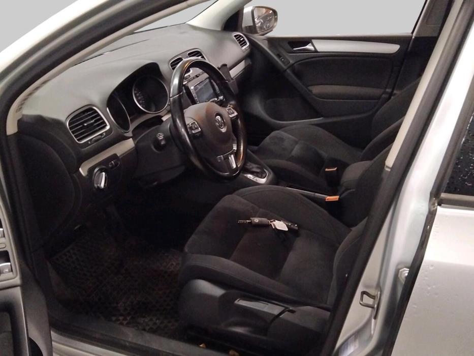 VOLKSWAGEN Golf 2009