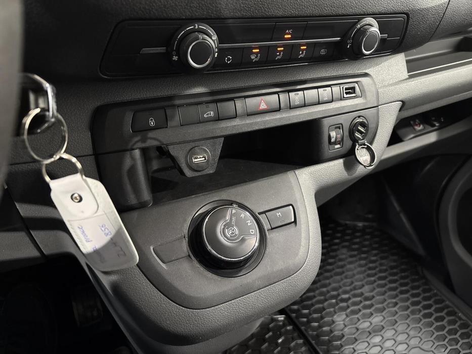 TOYOTA Proace 2016