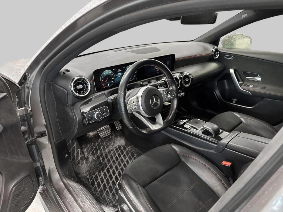 MERCEDES-BENZ A 2018