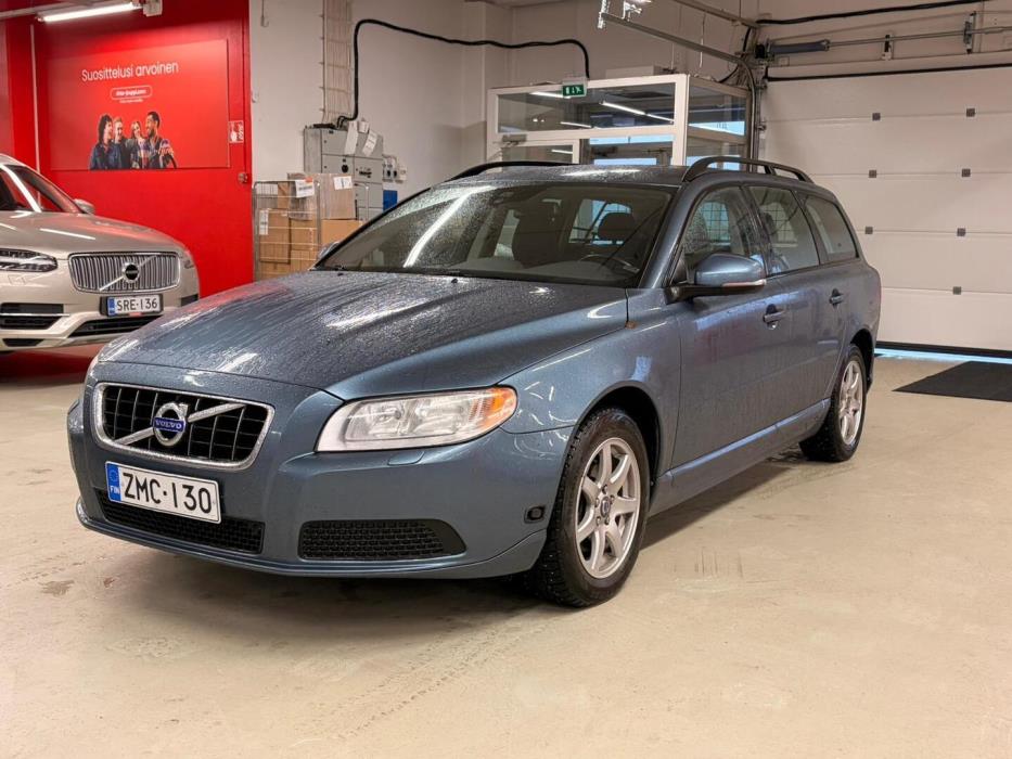VOLVO V70 2012