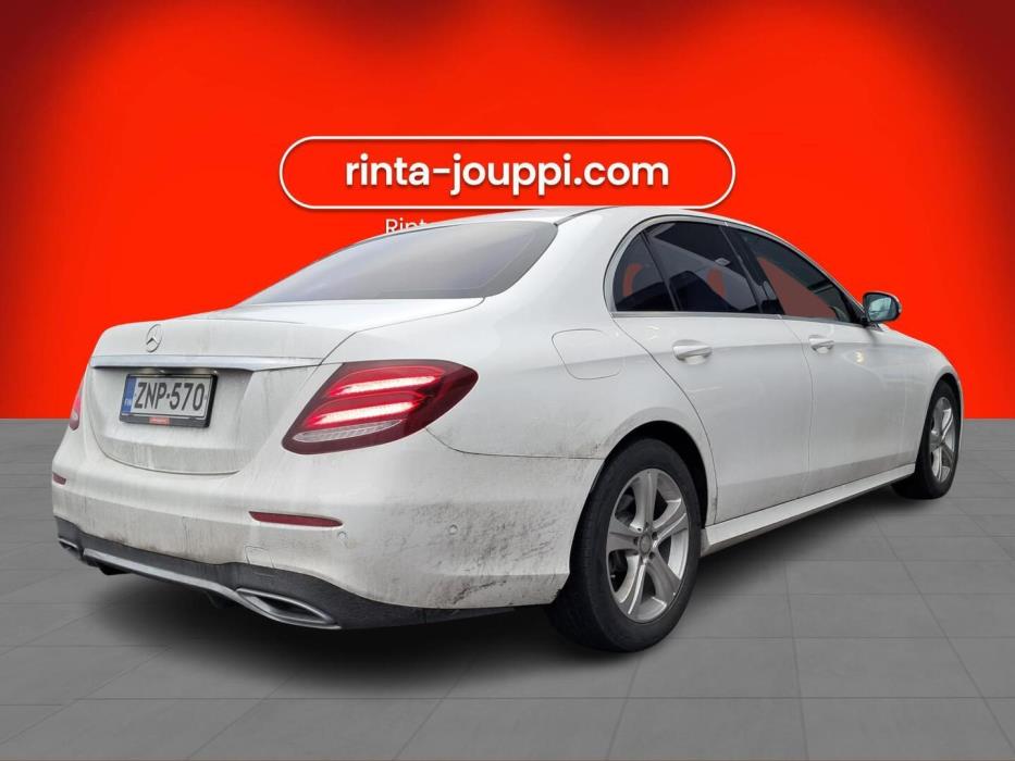 MERCEDES-BENZ E 2020