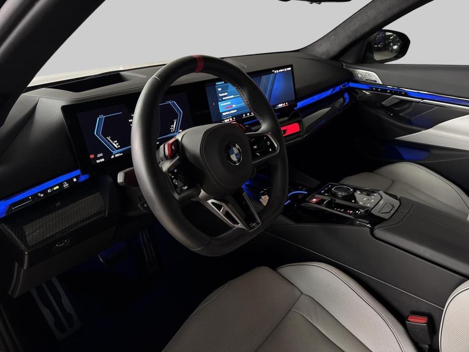 BMW M5 2025