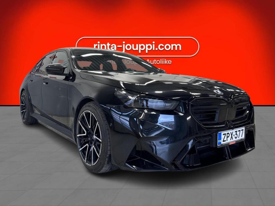 BMW M5 2025