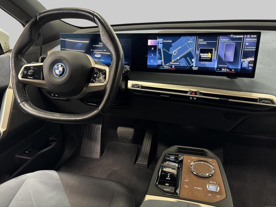 BMW IX 2022