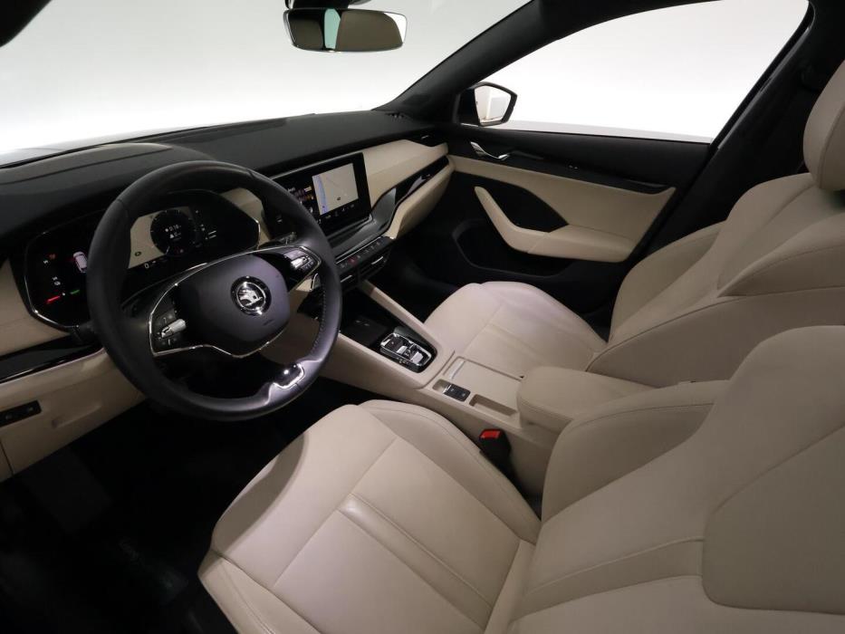 SKODA OCTAVIA 2023