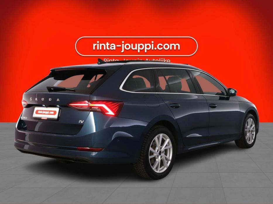 SKODA OCTAVIA 2023