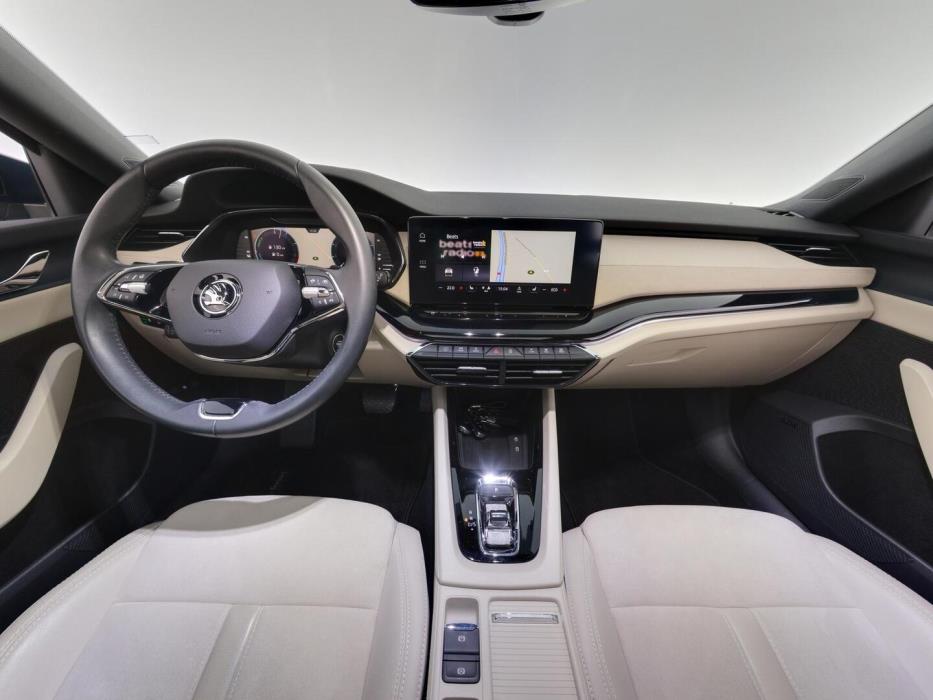SKODA OCTAVIA 2023