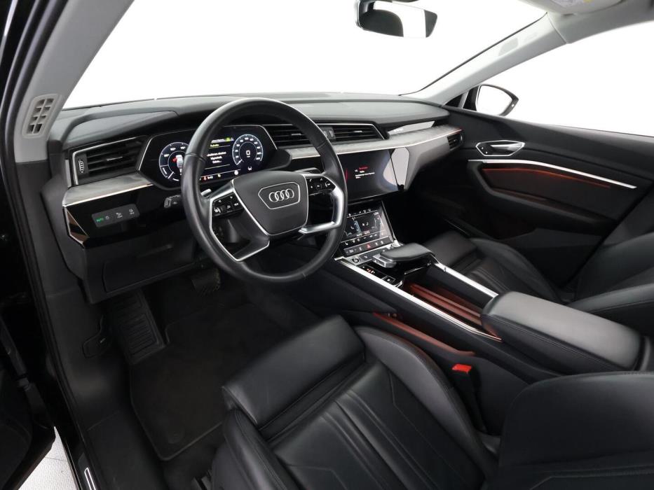 AUDI E-TRON 2022