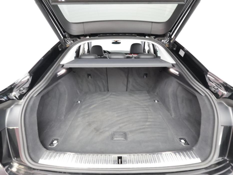 AUDI E-TRON 2022