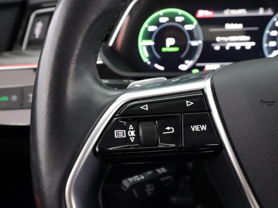AUDI E-TRON 2022