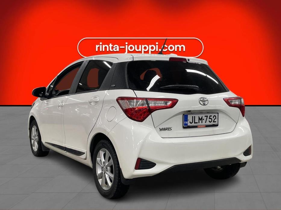 TOYOTA Yaris 2019