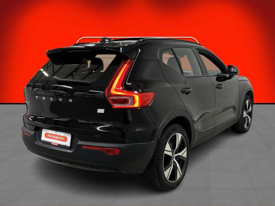 VOLVO XC40 2022